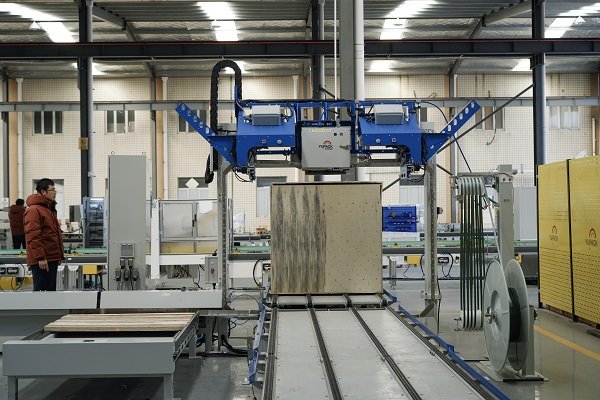 無(wú)托盤捆扎機(jī)